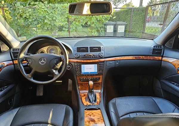 Mercedes-Benz Klasa E cena 62900 przebieg: 340500, rok produkcji 2005 z Kobyłka małe 121